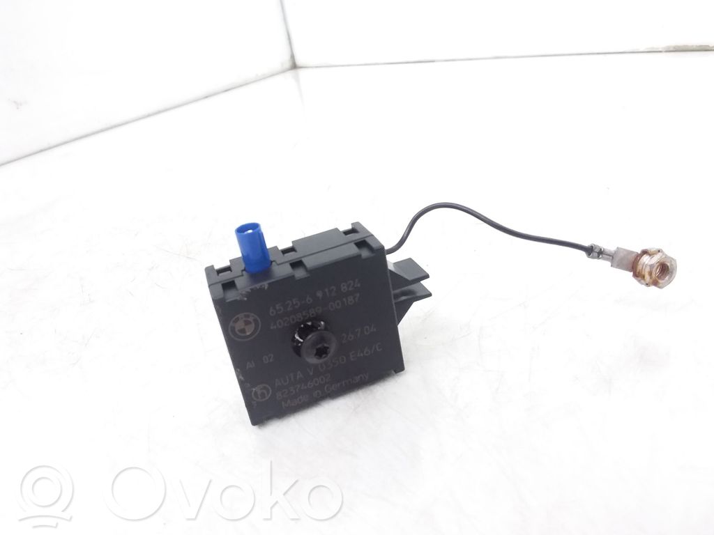 BMW 3 E46 Antenos stiprintuvas 