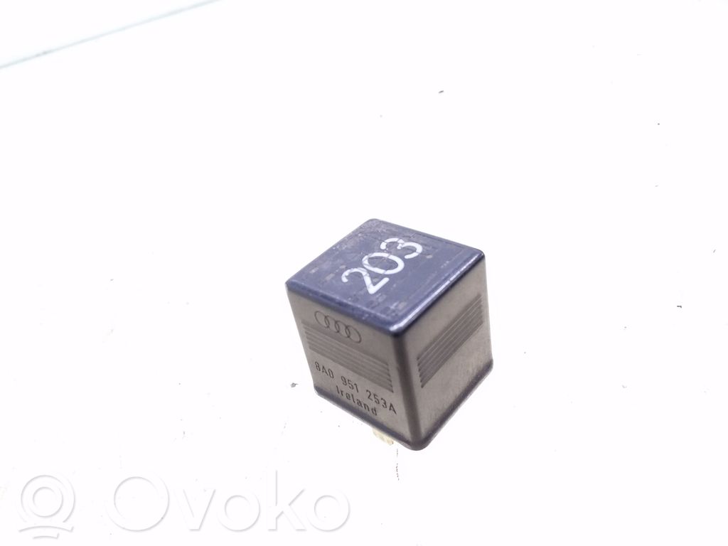 Audi A6 S6 C4 4A Kita rėlė 