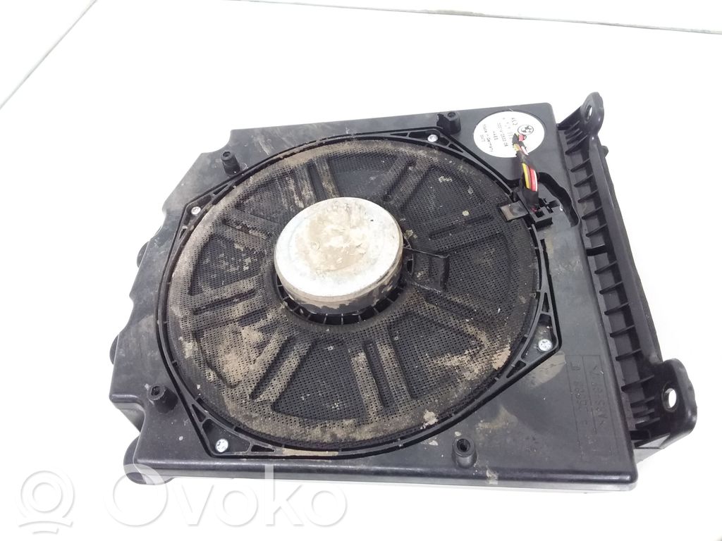 BMW 5 E60 E61 Subwoofer 