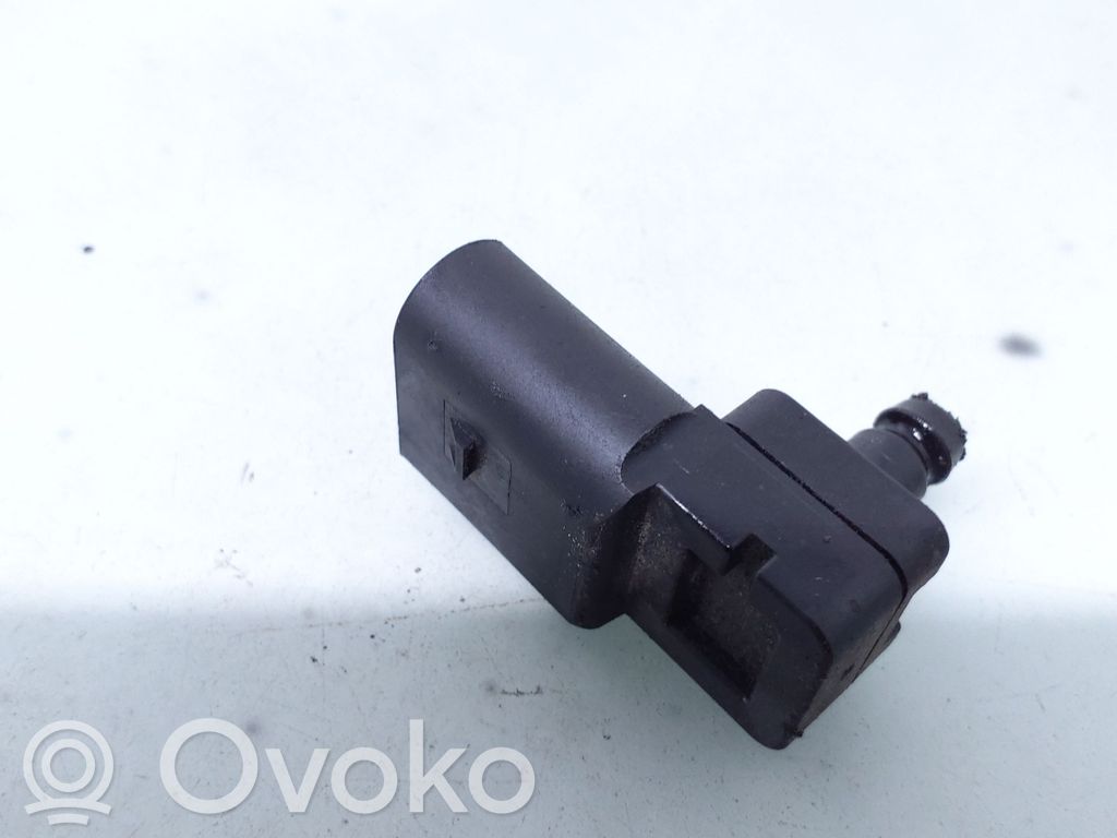 Air pressure sensor   7792260