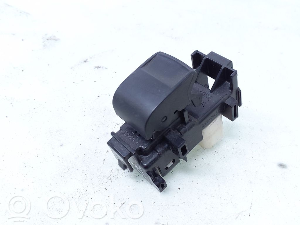 Toyota Yaris Electric window control switch 