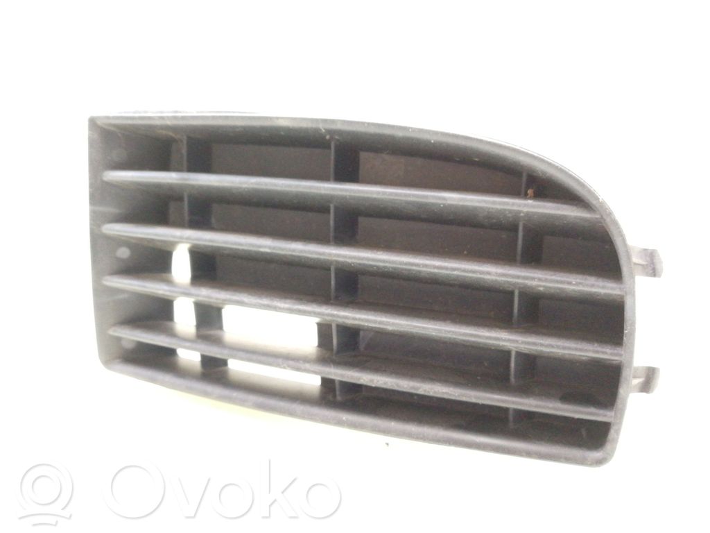 Volkswagen Golf V Grilă inferioară bară față 