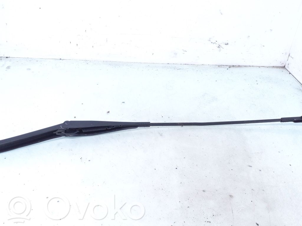 Ford Focus Front wiper blade arm 