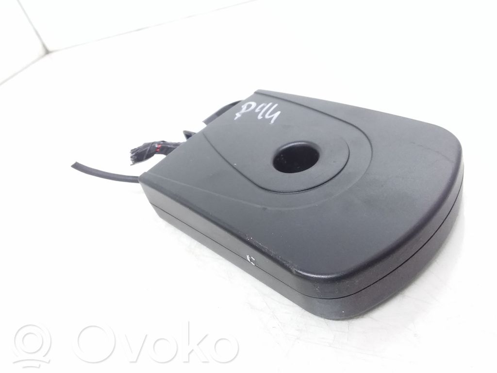 Unidad de control/módulo de bluetooth   8M5T19C112AS