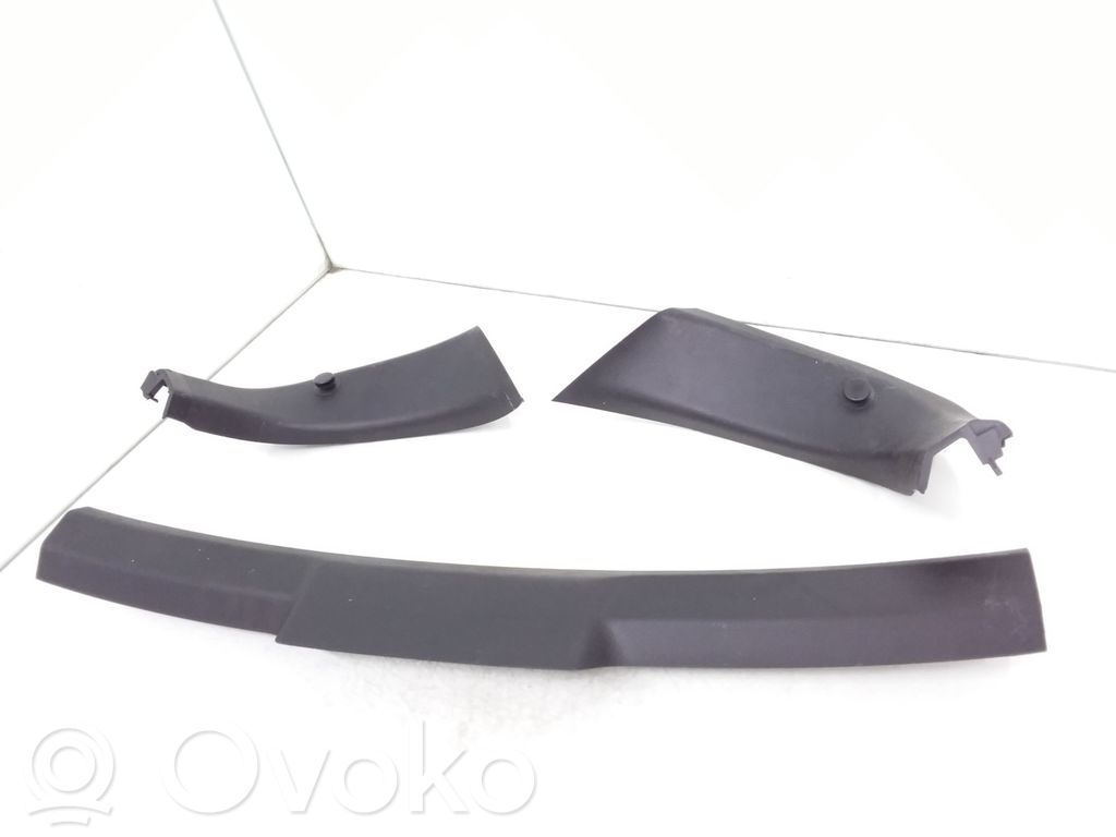 Toyota Auris E180 Tailgate trim 