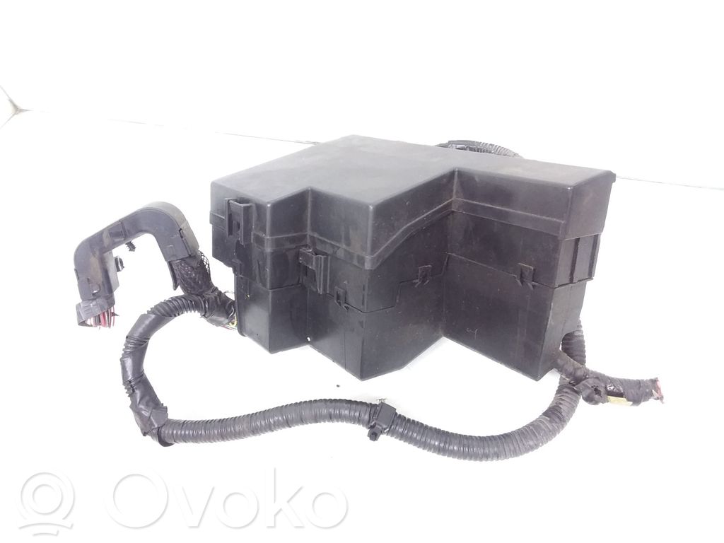 Jaguar S-Type Fuse module 