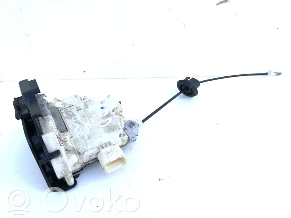 Audi A4 S4 B7 8E 8H Serratura portiera anteriore