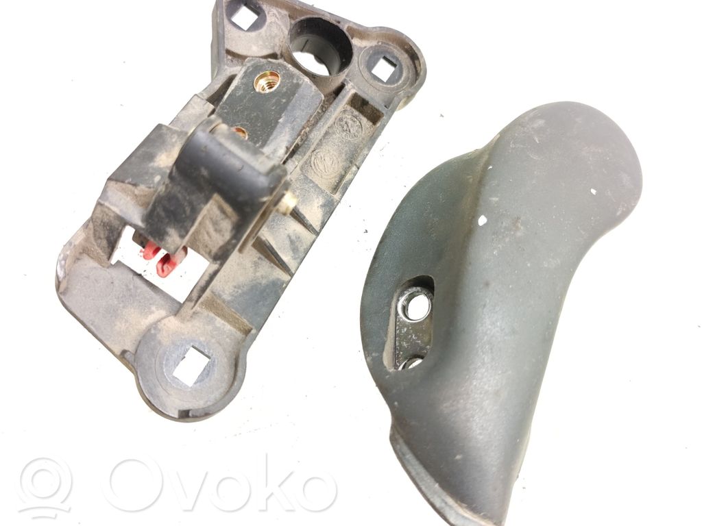 Manecilla interna puerta delantera   A739
