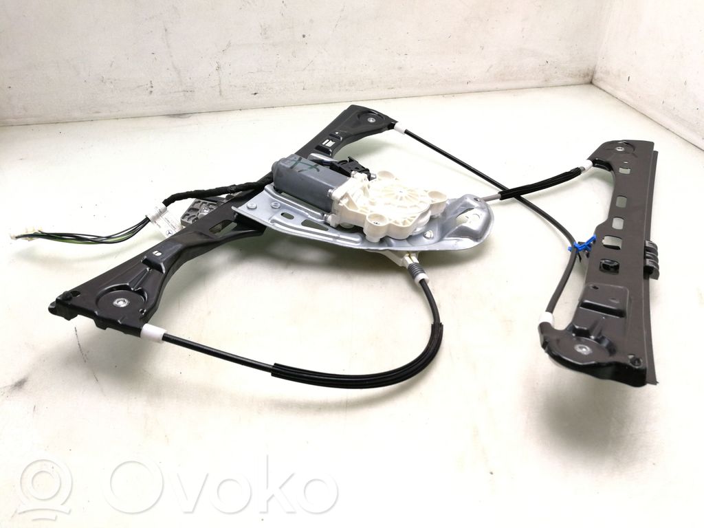 Mercedes-Benz C W203 Alzacristalli della portiera anteriore con motorino