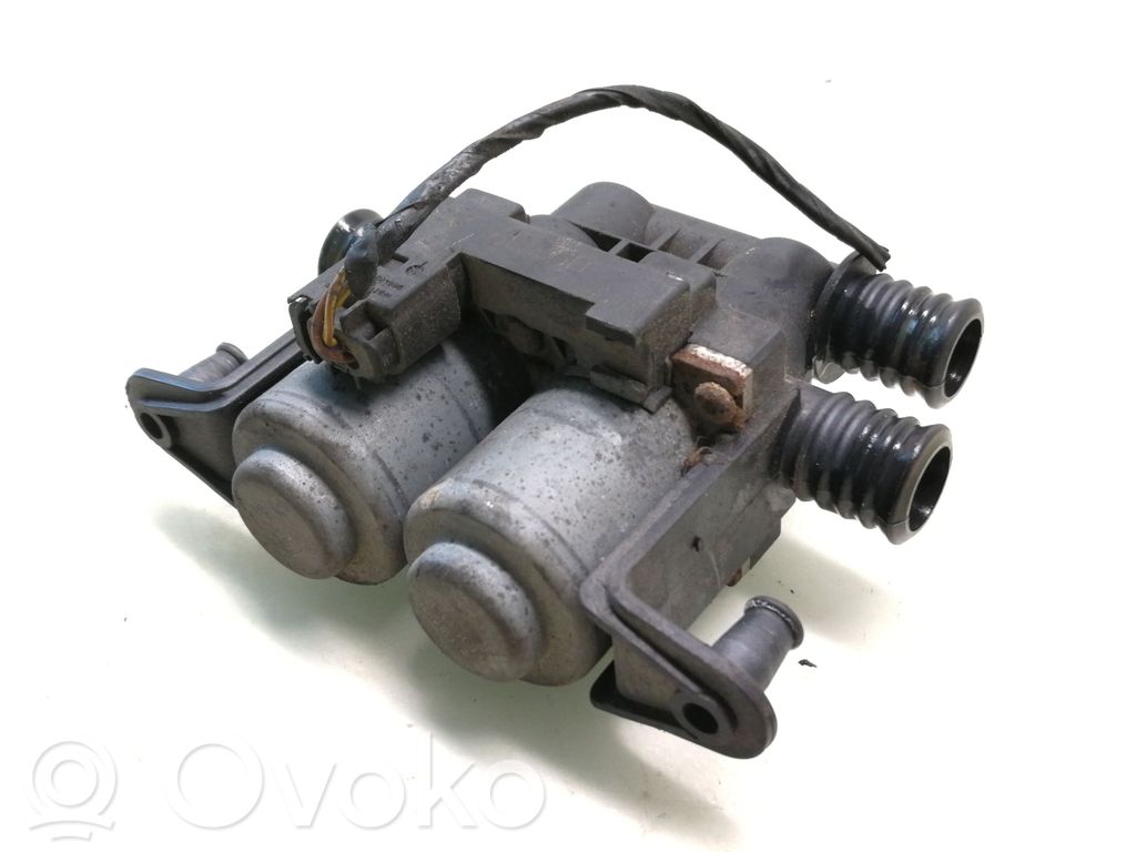 BMW 5 E39 Valvola di regolazione del liquido di raffreddamento e del riscaldatore