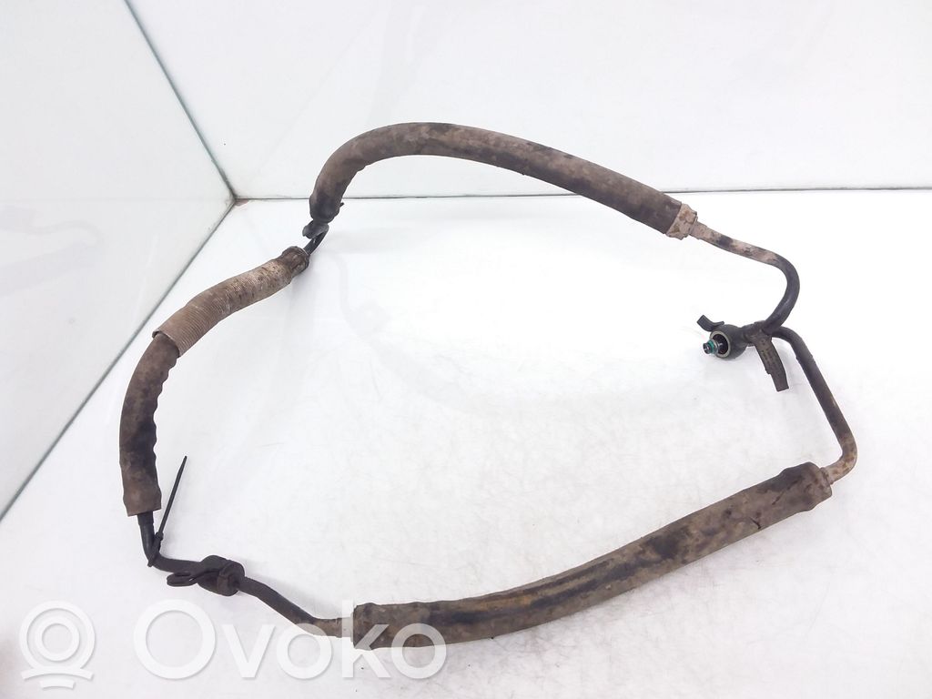 Ohjaustehostimen letkusto   7M3422893,YM213A7190A