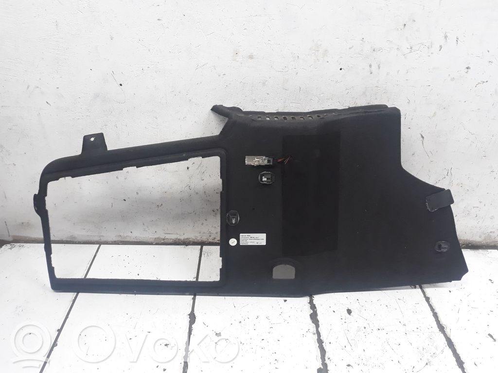 Volkswagen Phaeton Trunk/boot lower side trim panel 