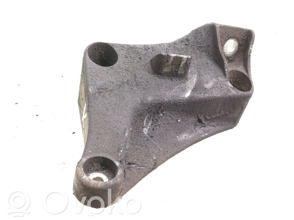 BMW 5 E39 Engine mounting bracket 