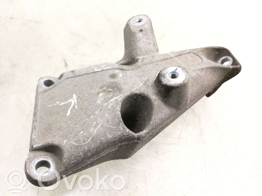 Soporte de montaje del motor (Usadas)   6776529,2216776529