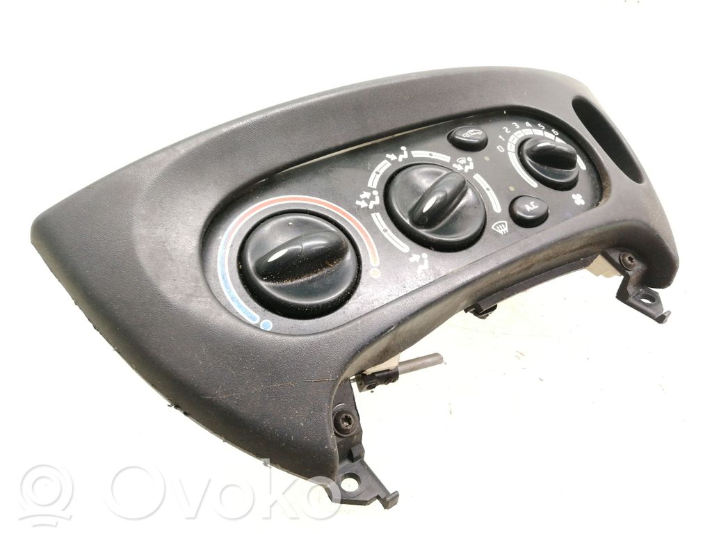 Renault Scenic I Climate control unit 