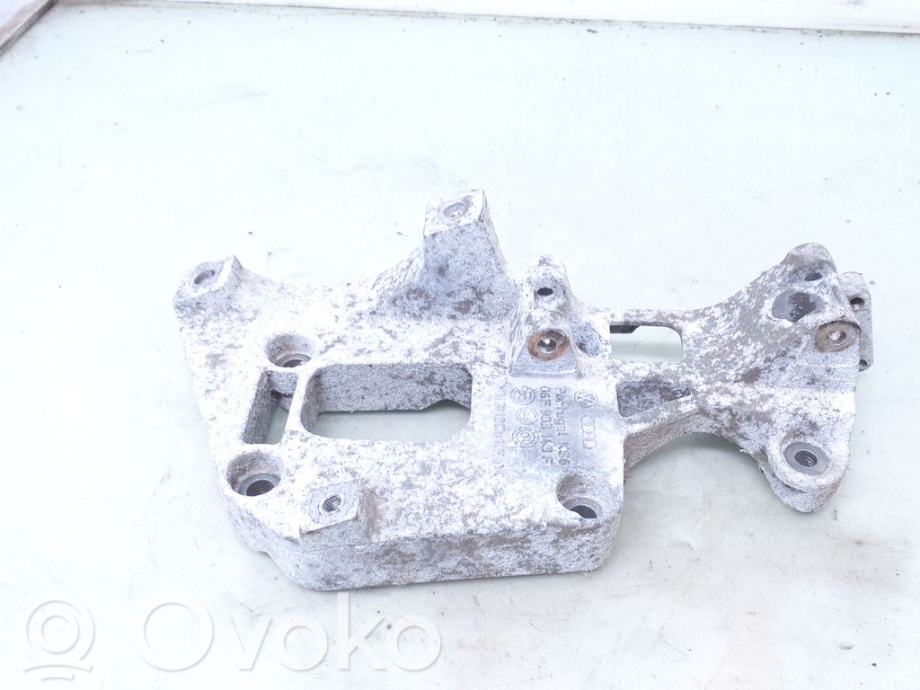 Volkswagen Golf V Suport generator/alternator