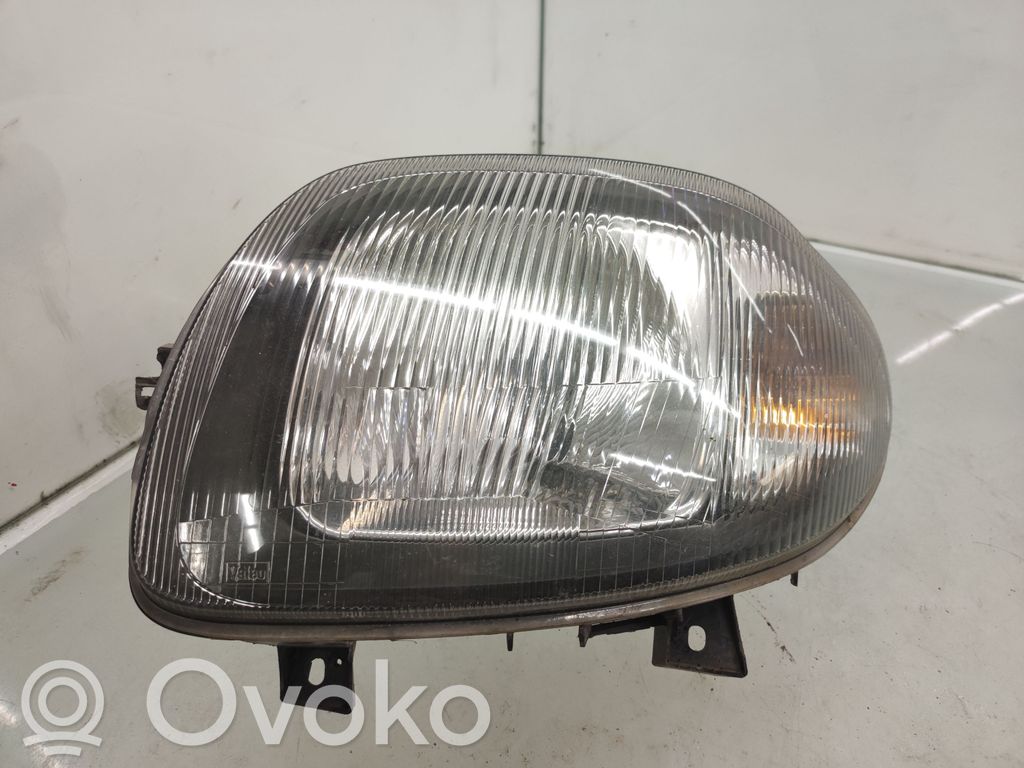Renault Clio II Scheinwerfer 