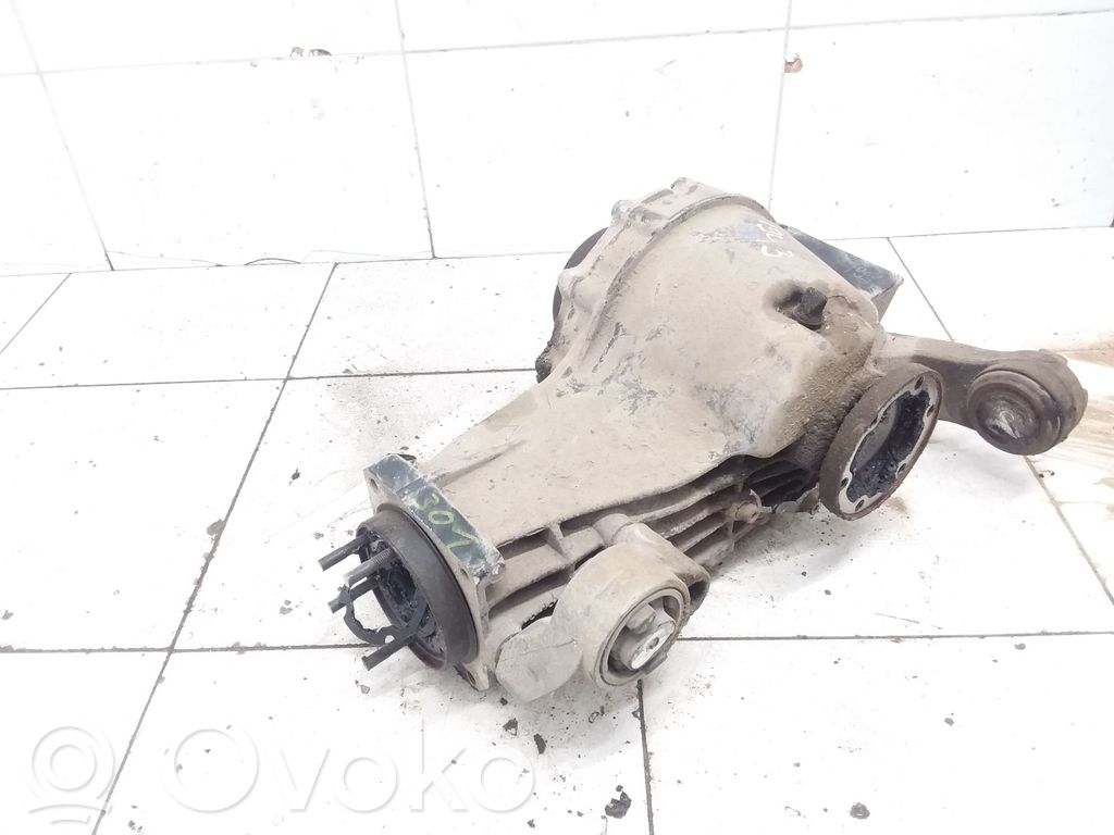 Audi A6 S6 C5 4B Galinis reduktorius 