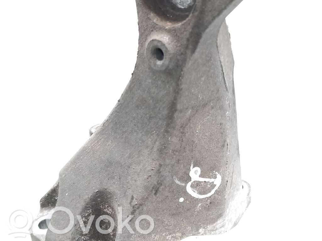 Engine mounting bracket   6781916,22116781916