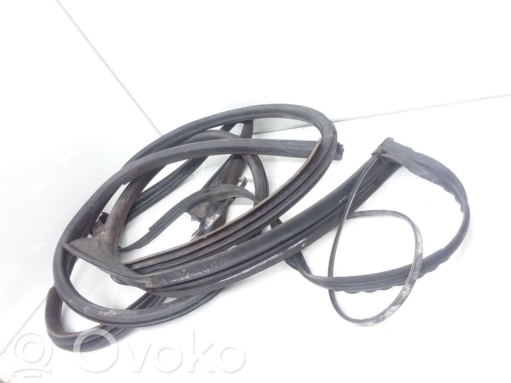 Etuoven kumitiiviste   DP05255