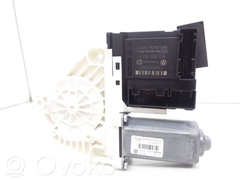 Volkswagen PASSAT B6 Silnik regulatora szyby drzwi przednich 