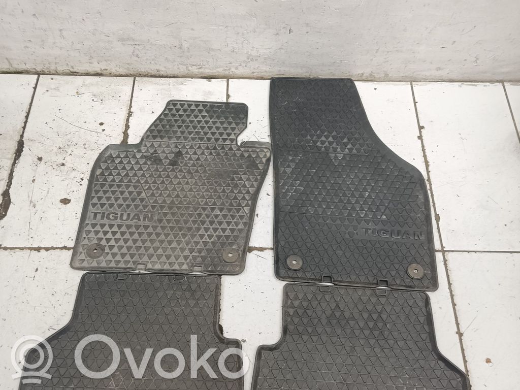 Volkswagen Tiguan Kit tapis de sol auto