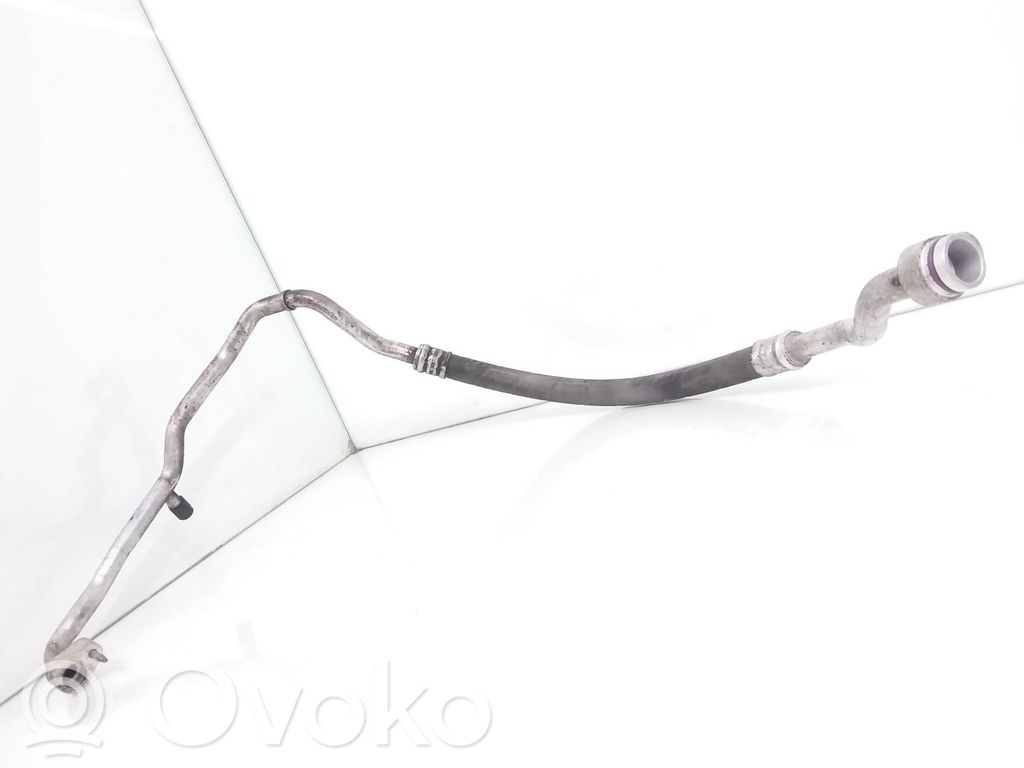 Ilmastointilaitteen putki (A/C)   5Q0820743C