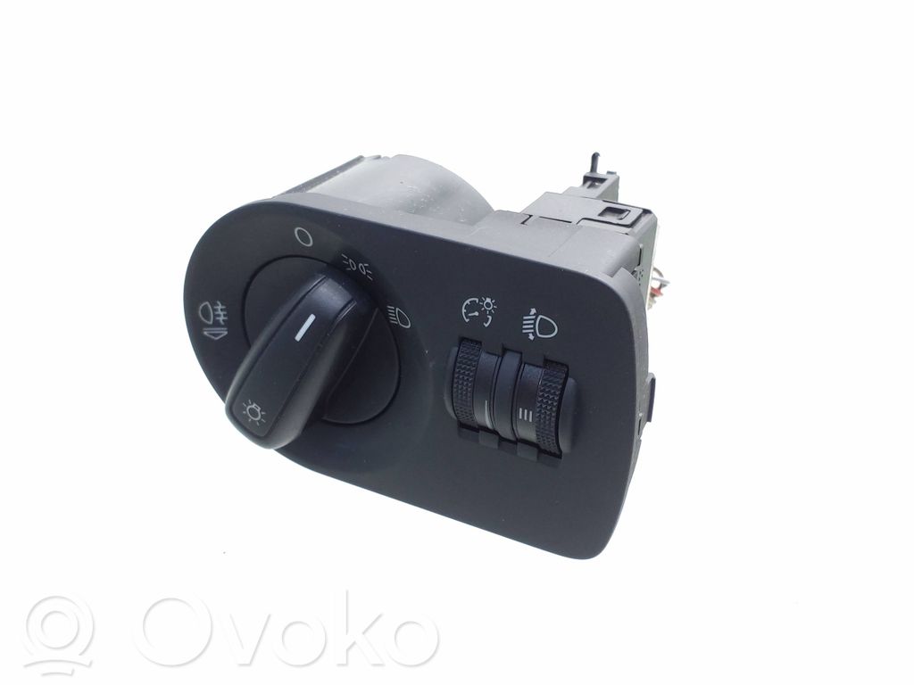 Audi A1 Light switch 