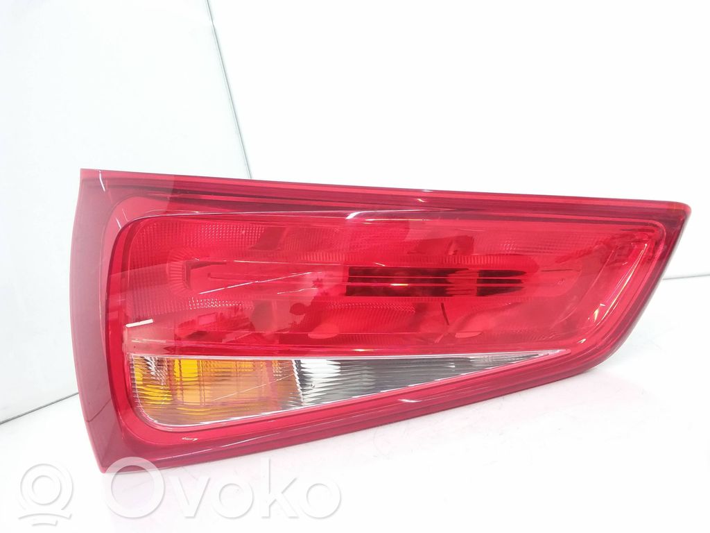 Audi A1 Rückleuchte Heckleuchte innen 