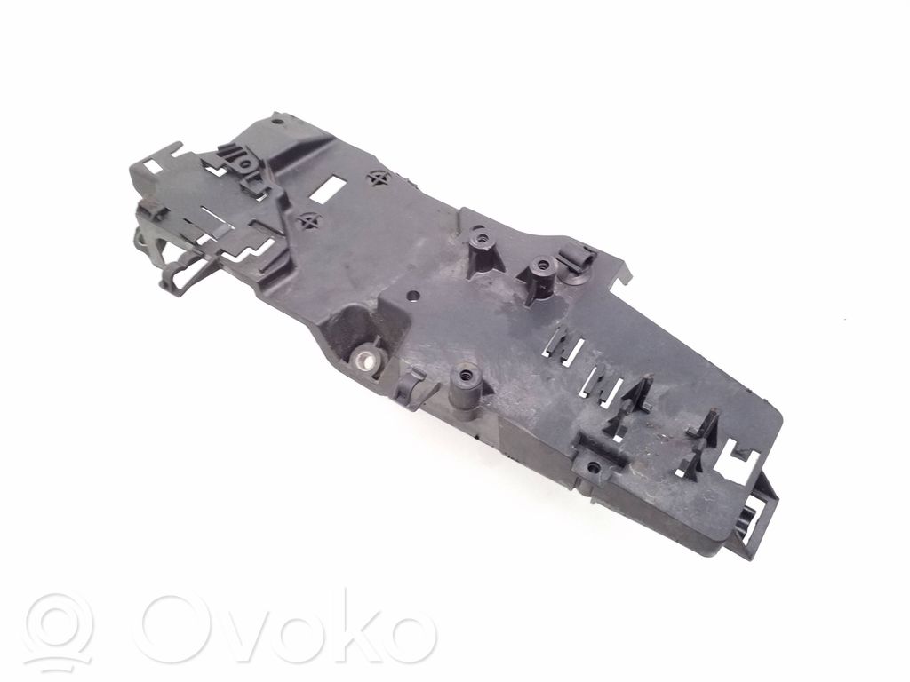 BMW 5 F10 F11 Muu moottoritilan osa 