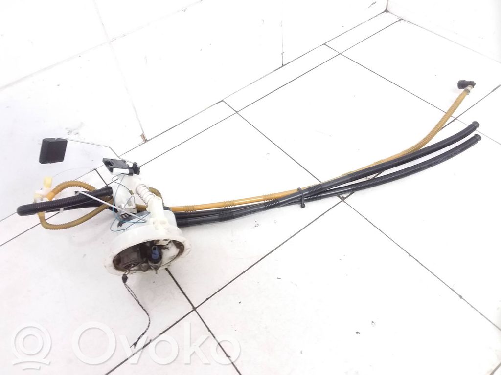 BMW 1 E81 E87 Fuel level sensor 
