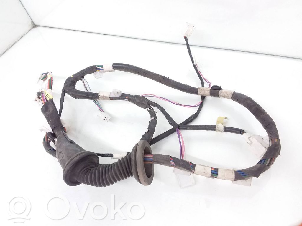 Toyota RAV 4 (XA30) Cablaggio porta anteriore 