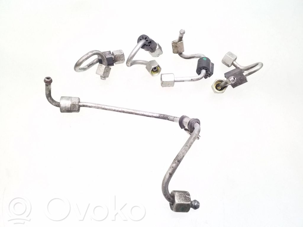 Audi A4 S4 B9 Conductă alimentare injectoare 
