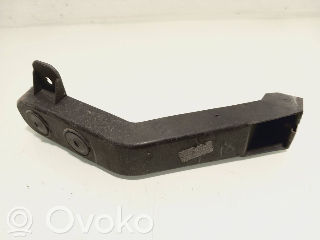Opel Astra K Takapuskurin kannake 