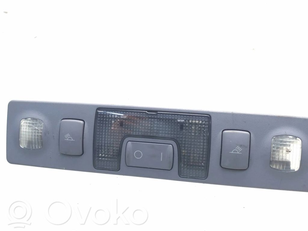 Audi A6 S6 C5 4B Światło fotela przedniego 
