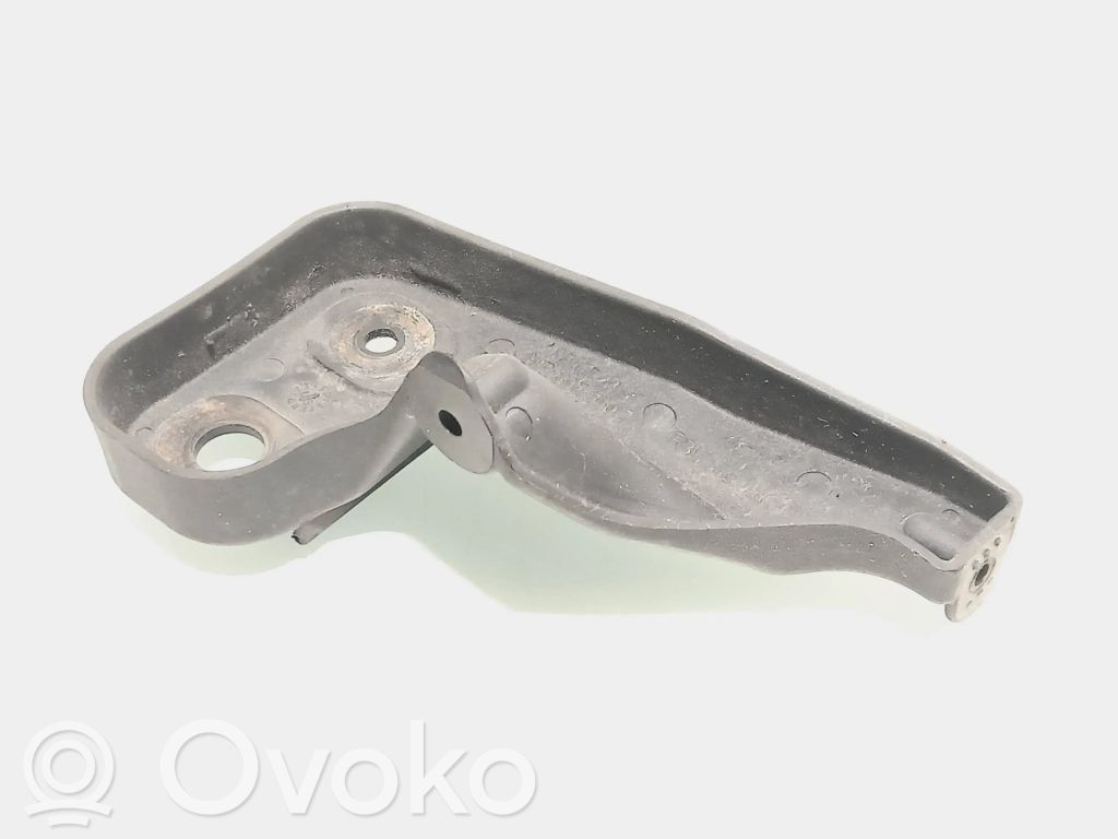 Audi A3 S3 8P Soporte de montaje del parachoques trasero 