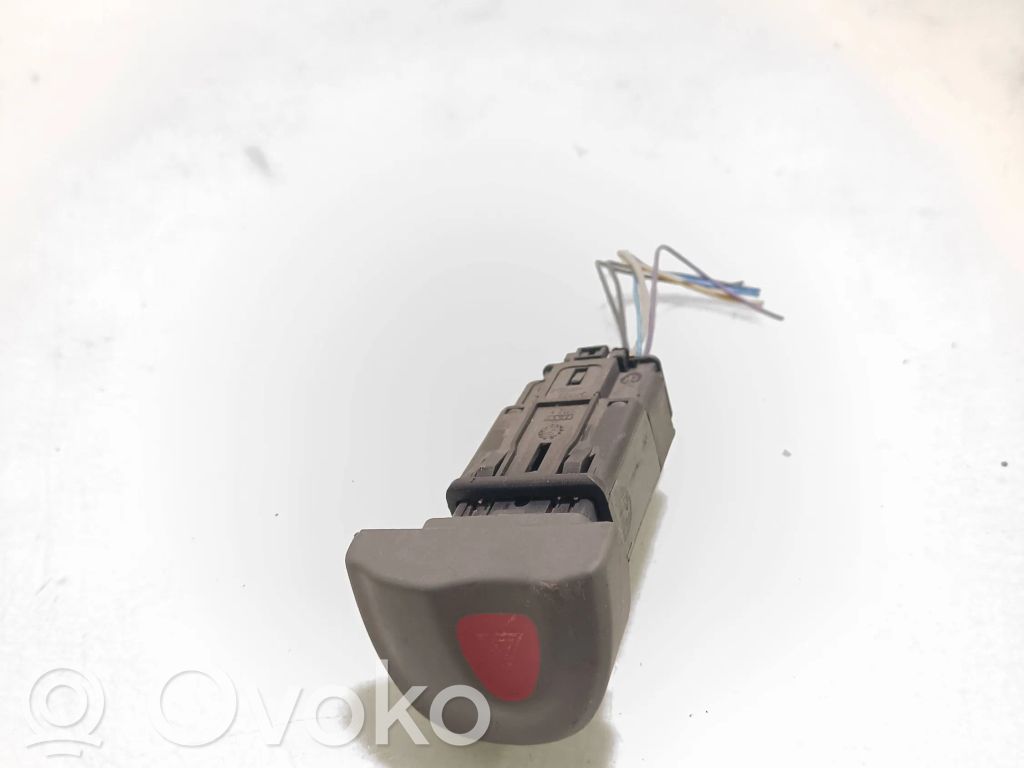 Botón interruptor de luz de peligro   435536,25177,N2057