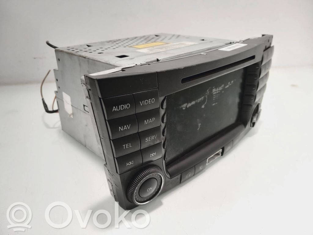 Mercedes-Benz E W211 Unitate principală radio/CD/DVD/GPS 