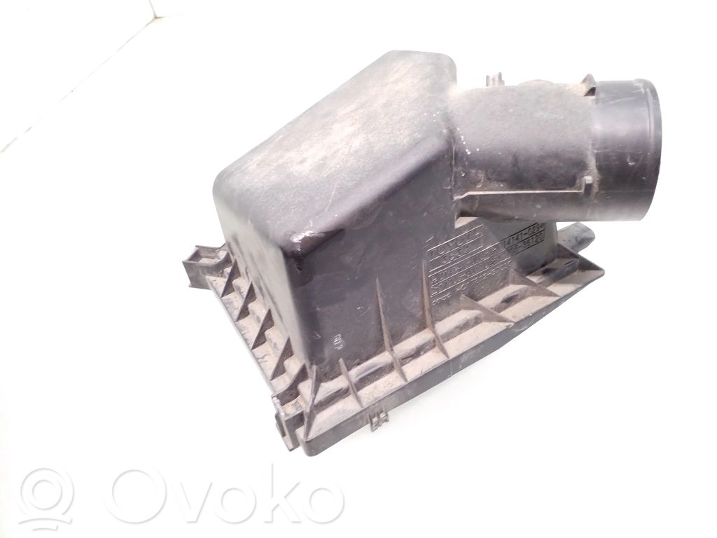 Toyota RAV 4 (XA40) Abdeckung Deckel Luftfilterkasten 
