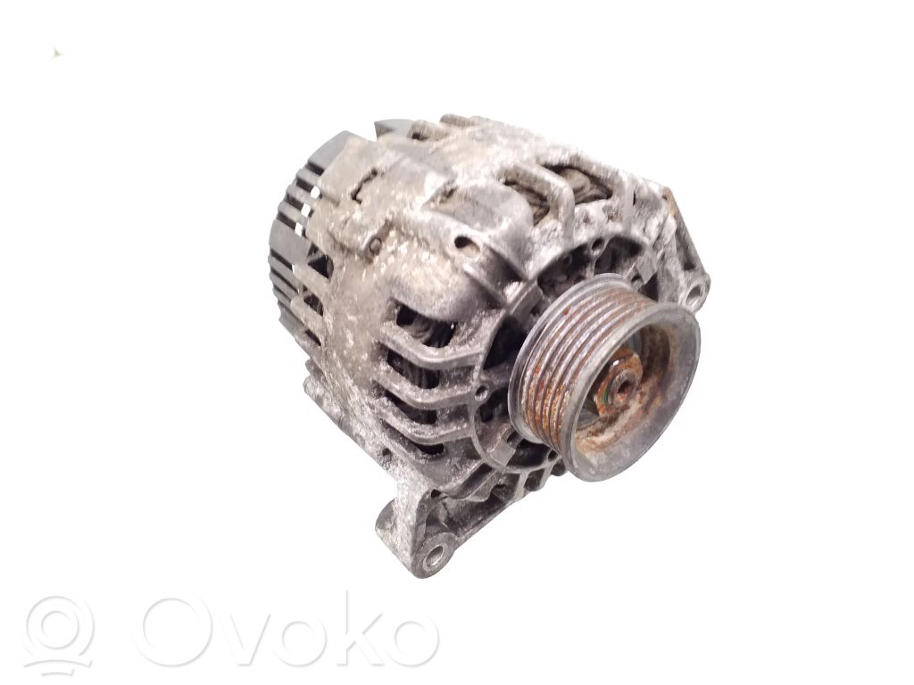 Audi A4 S4 B7 8E 8H Generatore/alternatore 