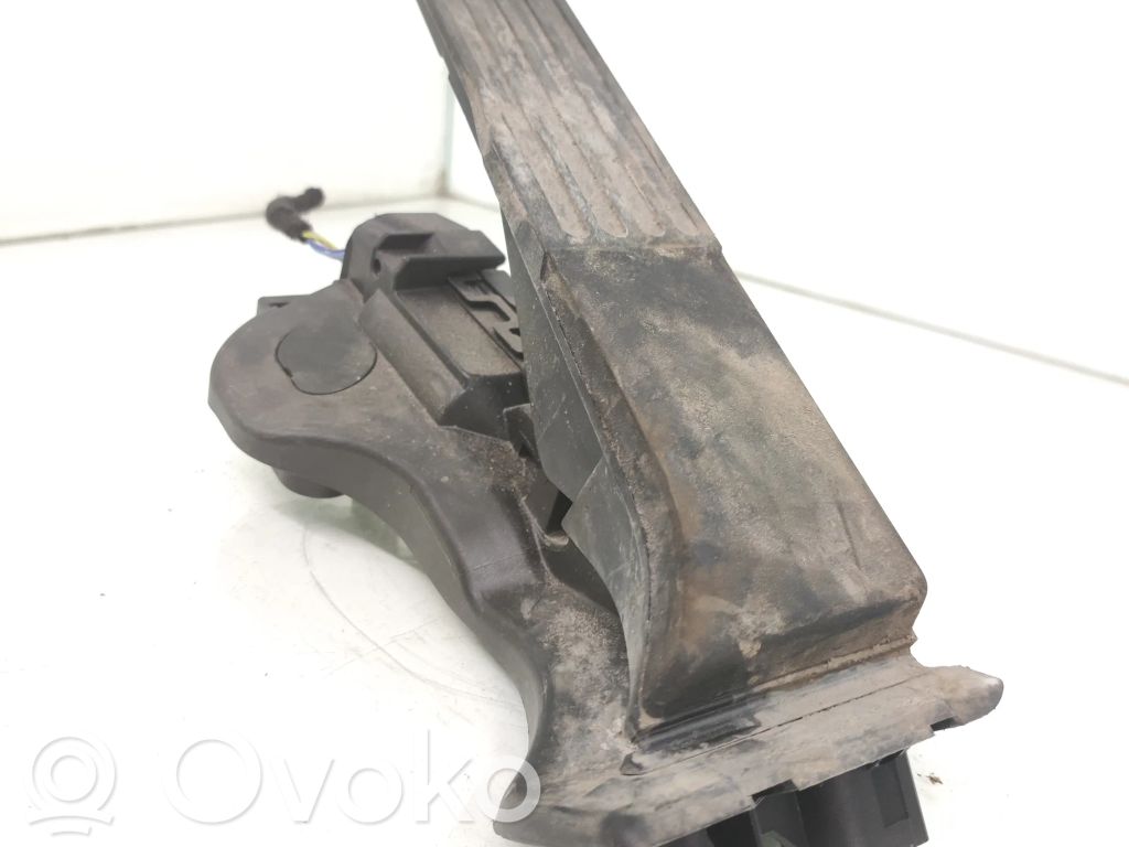 Volkswagen Golf VI Pedał gazu / przyspieszenia 