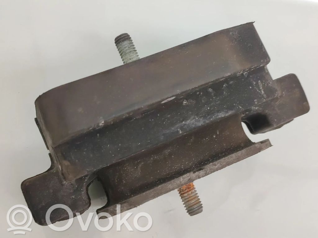 BMW 5 E60 E61 Pārnesumkārbas spilvens 