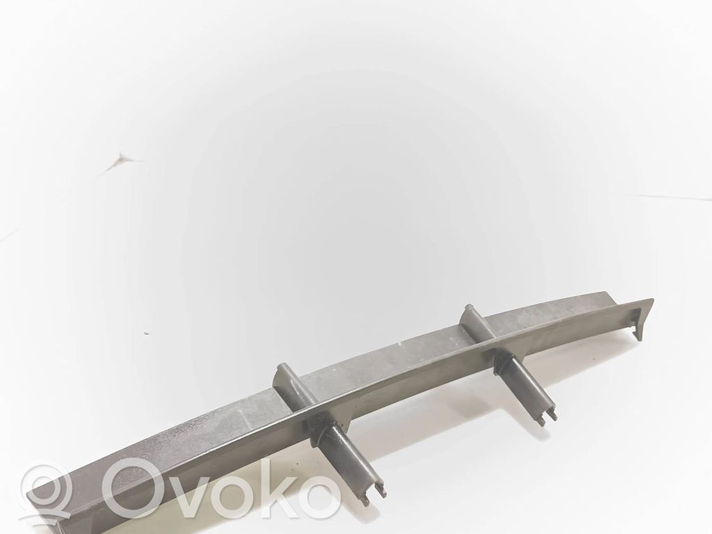 Front bumper lower grill   7114883