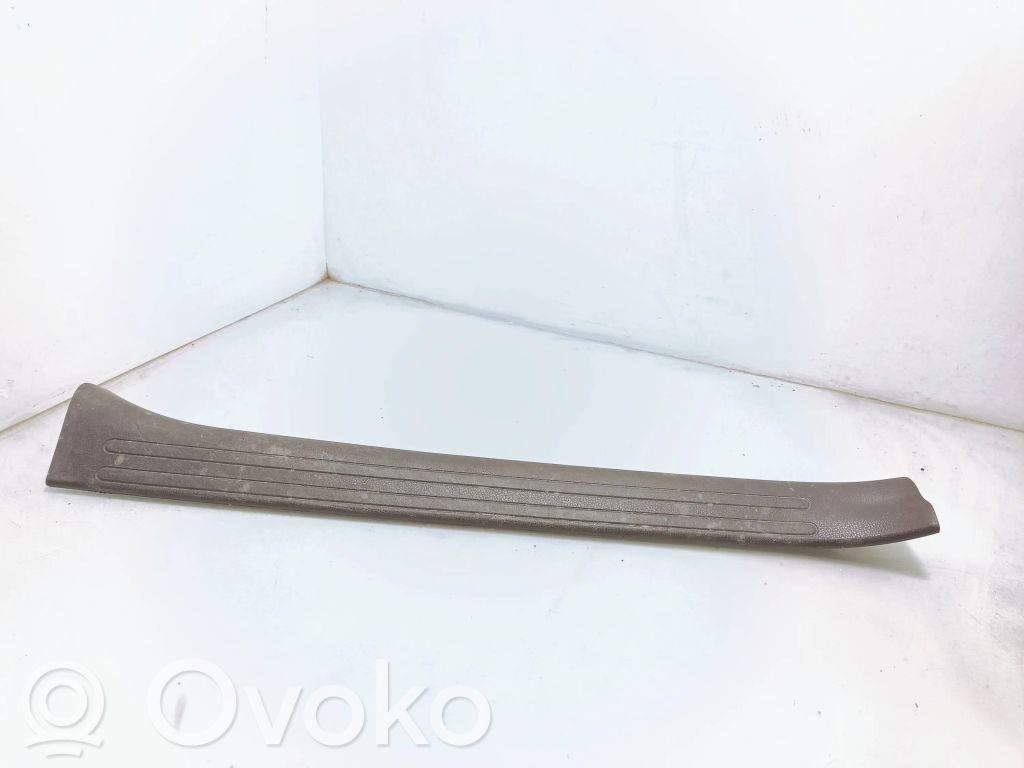 Nissan Juke I F15 Copertura del rivestimento del sottoporta anteriore 