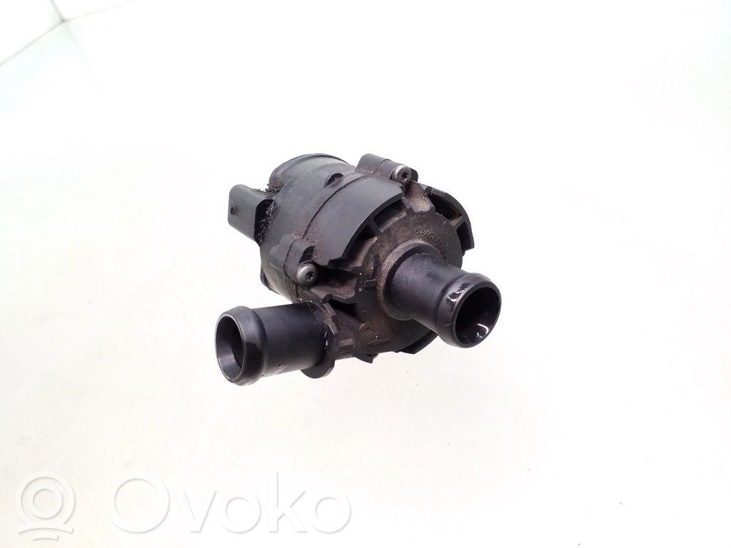 Volkswagen Golf VII Pompa elettrica dell’acqua/del refrigerante ausiliaria