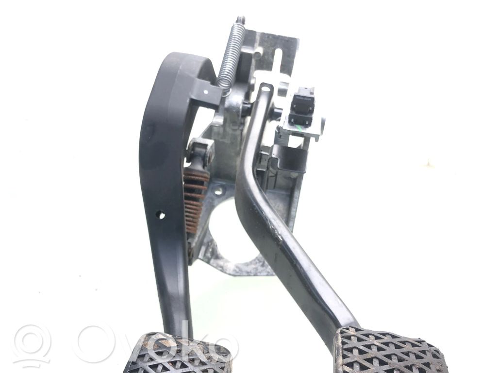 BMW 1 E81 E87 Pedal assembly 