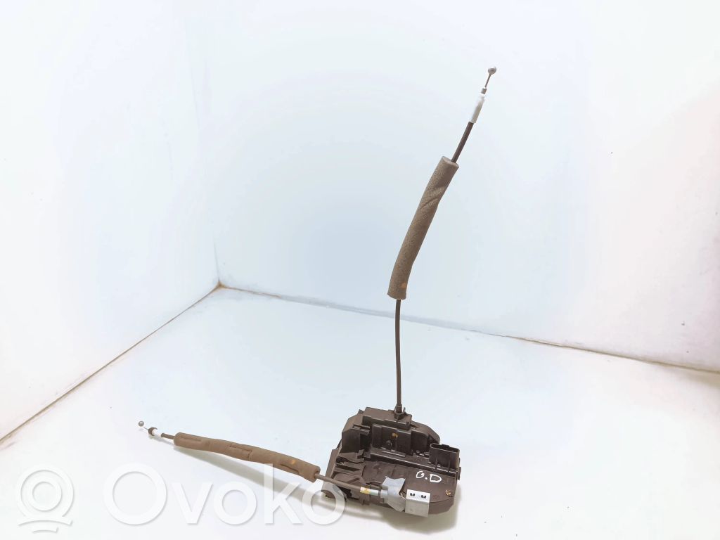Nissan Juke I F15 Rear door lock 