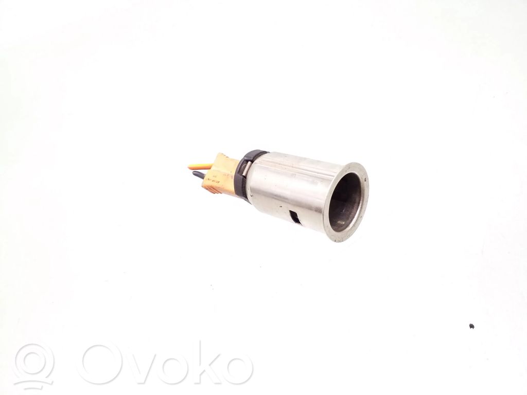 Ford Focus 12V Steckdose vorne 