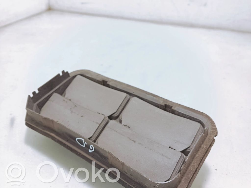 Opel Insignia A Ventiliacinės grotelės 