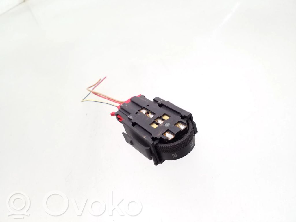 Volkswagen PASSAT B4 Headlight level height control switch 